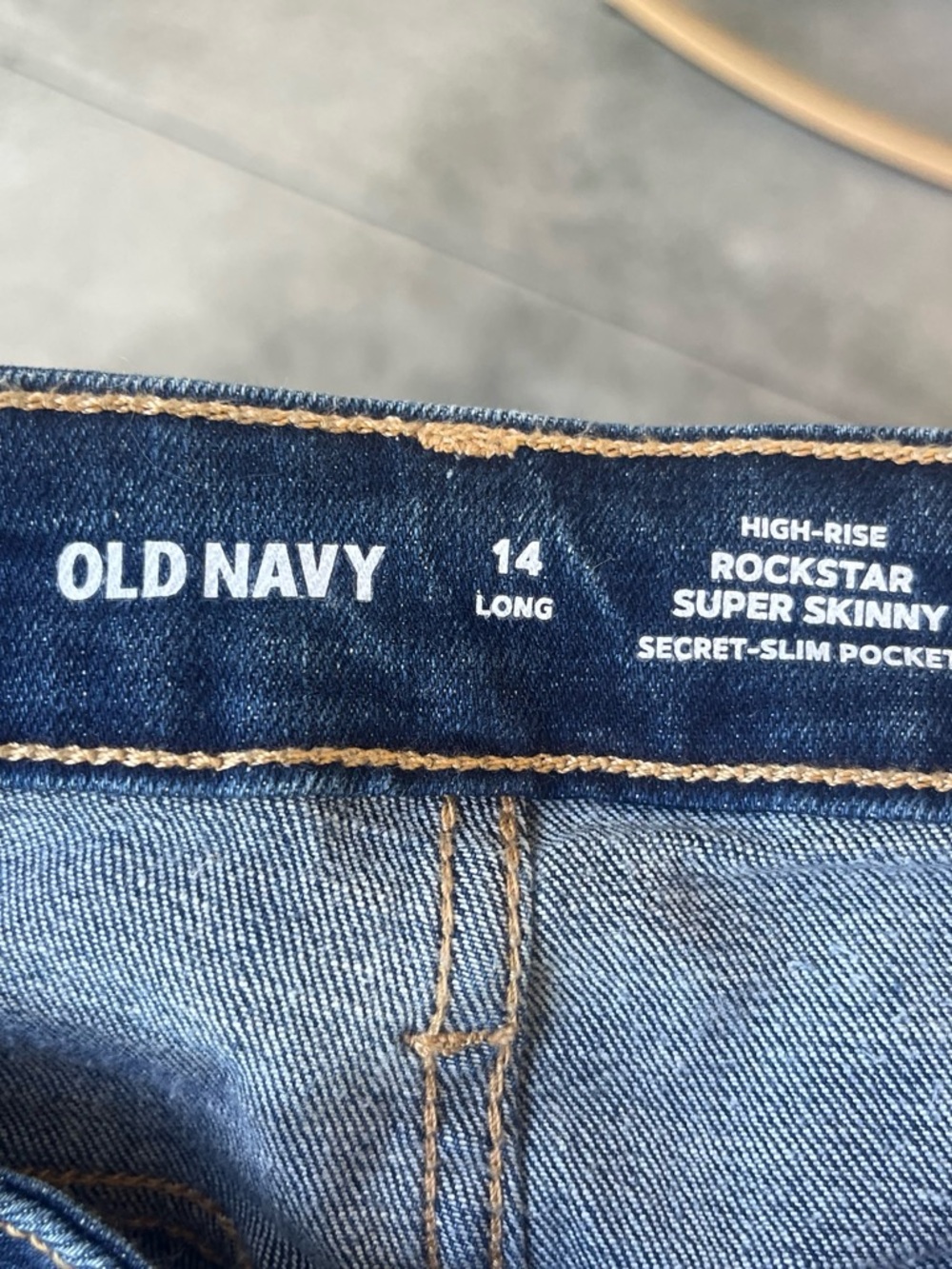 Old Navy Women's Slim Straight Blue Jeans - Picture 2 of 3